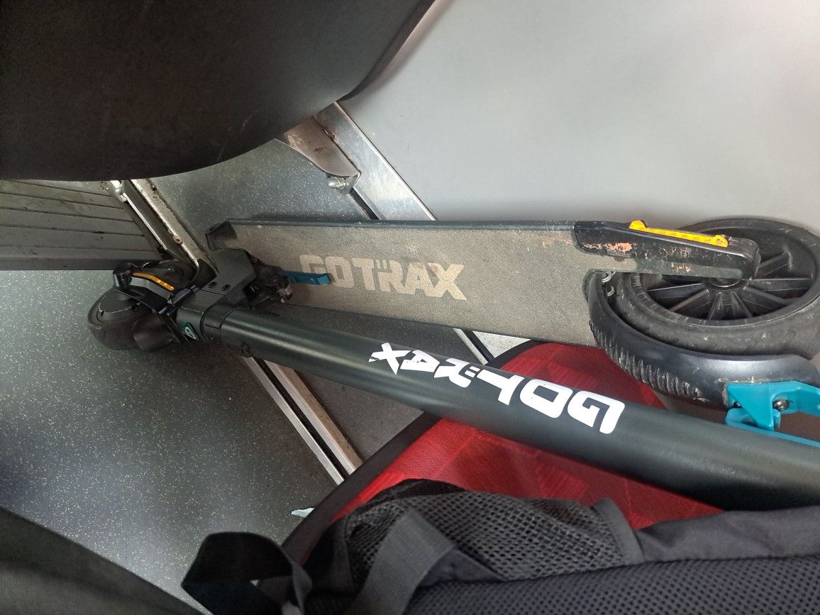 Used GoTrax G2 Plus E-Scooter