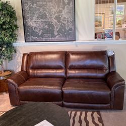 Reclining sofa