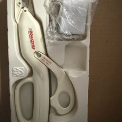 Whizzers Electric Scissor 