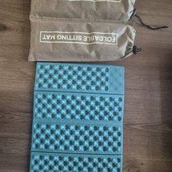 Folding Sitting Mat 41×31cm (16×12 in) – Portable Camping Seat Pad