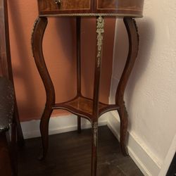 French Louis XV Mahogany Ormolu Mounted Petite Lamp Side Table