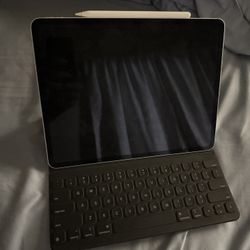 iPad Pro 12.9 inch ( + Cellular) 128 GB Space Gray W/ Keyboard, And Apple Pencil
