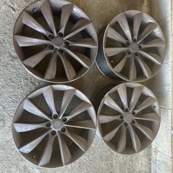 Tesla S 21” Wheels 