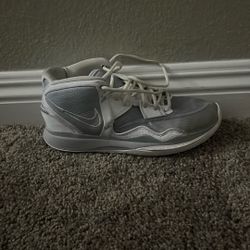 Gray Nike Kyrie Infinity Size 8 