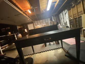 Crate and barrel Vintage desk, high quality and great condition