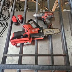 M12 Chainsaw and Drill Combo