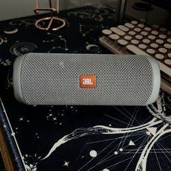 JBL Flip 4 Portable Bluetooth Speaker 