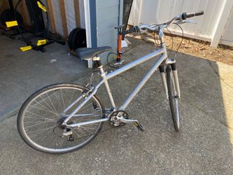 Cannondale Adventure 400 Hybrid Bike