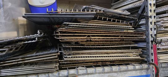COMMERCIAL OVEN RACKS/SHELVES