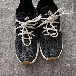 Adidas Women’s Size 7.5
