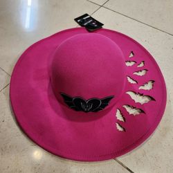 Monster High Womens Pink Hat With Die Cut Bats Hot Topic NWT HTF