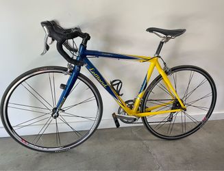 2007 LeMond Chamberry Bike Aluminum Carbon Fiber -19.5" (49cm) Bicycle - 30 Speed - 700 Tires - Excellent Condition