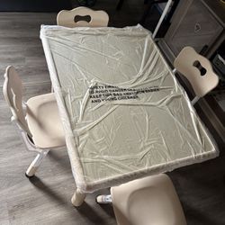 Kids Table