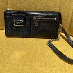 Michael Kors Clutch 