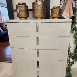 Mcguigan 5 Drawer Chest/Dresser