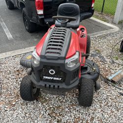 Troy-Bilt Riding Lawnmower 