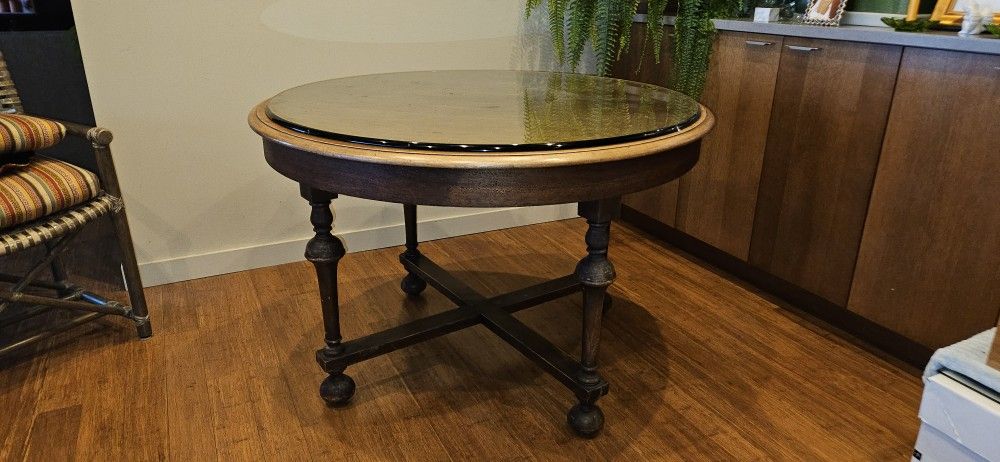 Walnut Dining Table (Vintage/Antique)