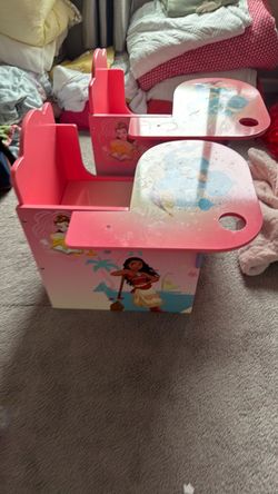 Kids desk