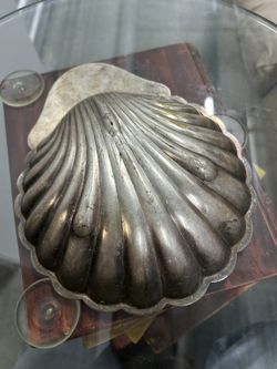 Vintage Metal Iron Shell Plate 