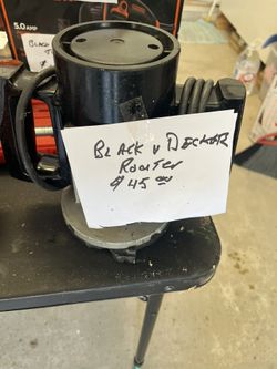 Router- Black And Decker 