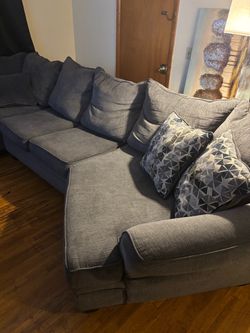 3 peace Sectional