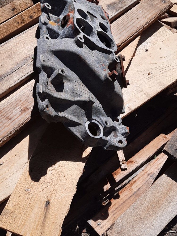 Chevy 350 Cast Aliminum Manifold Intake