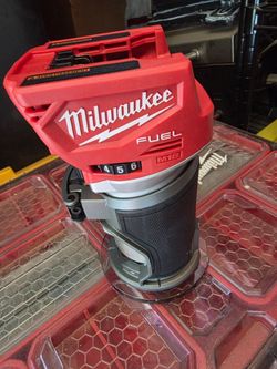 Milwaukee M18 Router