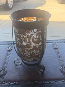 Candle holder