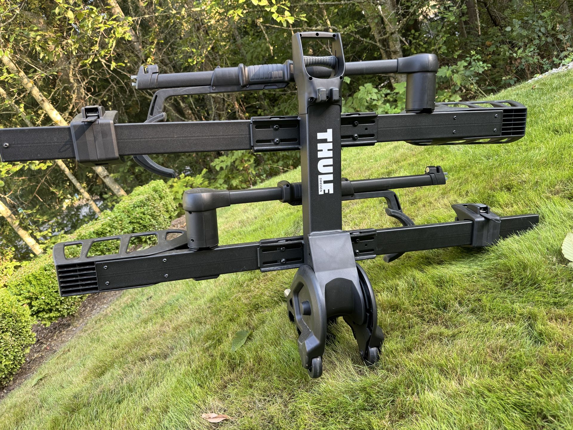 Thule T2 Pro XTR 2-Bike Hitch Rack (1.25 inch hitch)