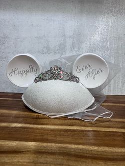 Disney Minnie Mouse Bridal Ears Hat with Veil