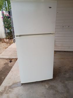 Amana refrigerator
