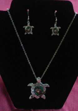 SILVER TURTLE ABALONE AND CRYSTAL NECKLACE EARRINGS