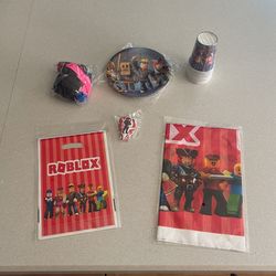 ROBLOX Birthday Party Decorations