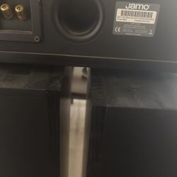 Jamo speakers
