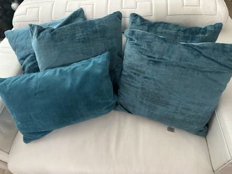 Throw Pillows