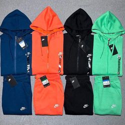 Nike Sweatsuits 