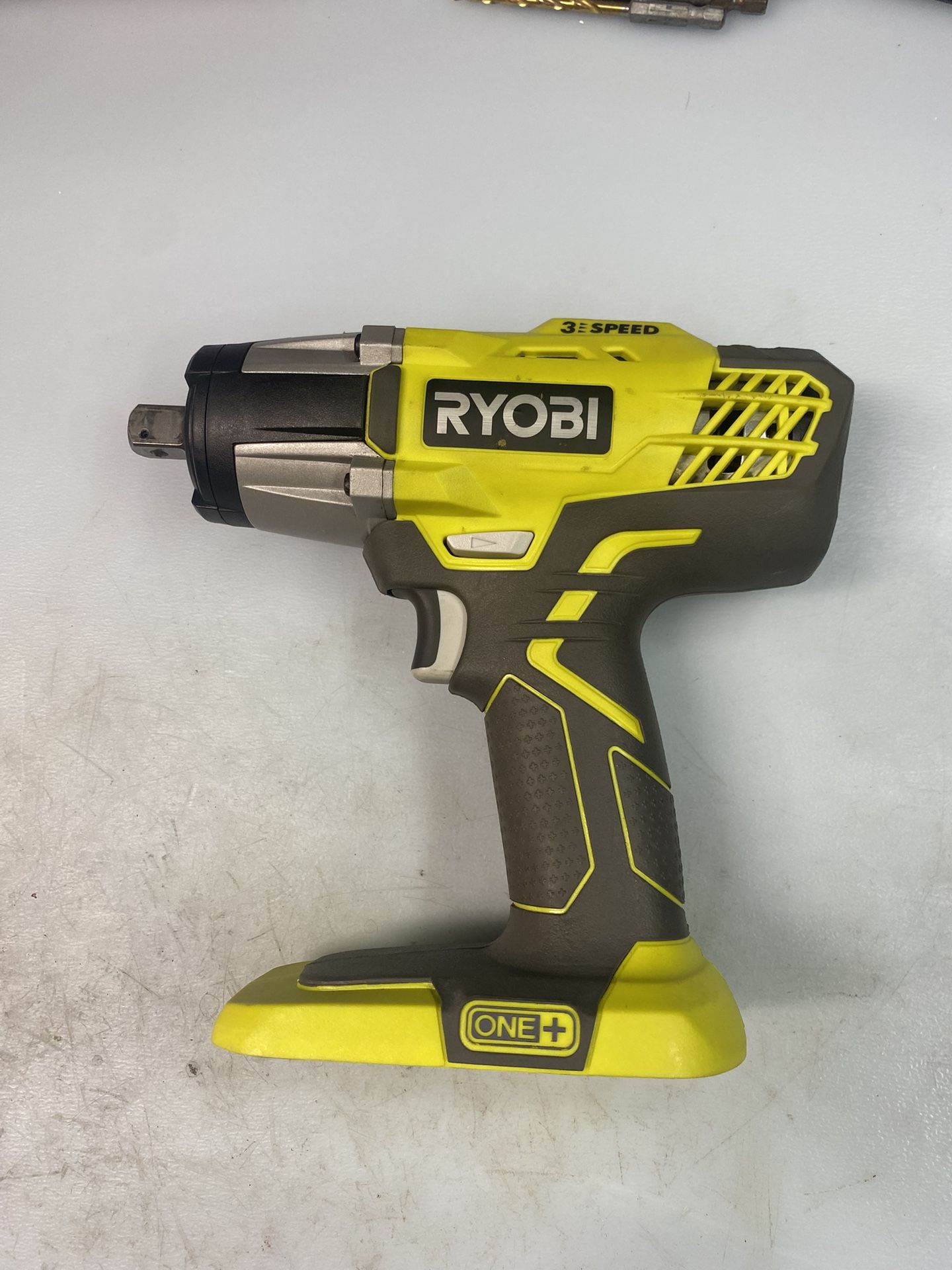 Ryobi P261 1/2” Impact Wrench