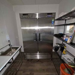 Everest Refrigerator frezzer combo