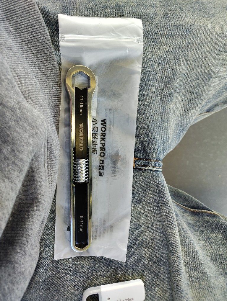 Workpro 5-16mm Adjustable Wrench