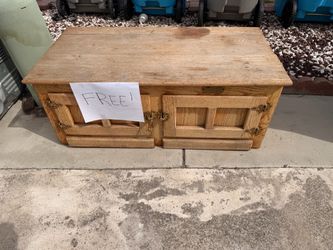 FREE TABLE