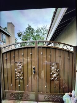 Custom double gate