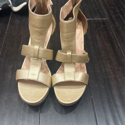 Ugg Wedge Size 8