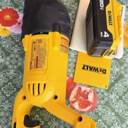            DEWALT
20-VOLT MAX  LITHIUM ION CORDLESS  RECIPROCATING SAW  WITH HIGH CAPACITY 4.0AH BATTERY 