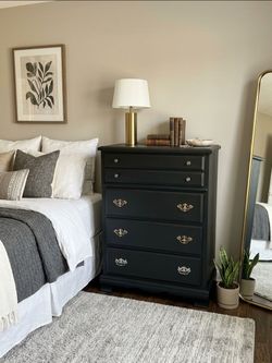 Black 4-Drawer Tall Chest Dresser