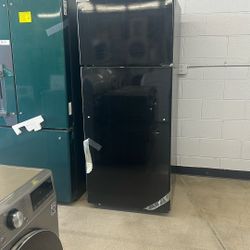 GE REFRIGERATOR 17.5 Cu Ft 