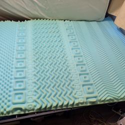 Full Size Memory Foam Mattress Topper
