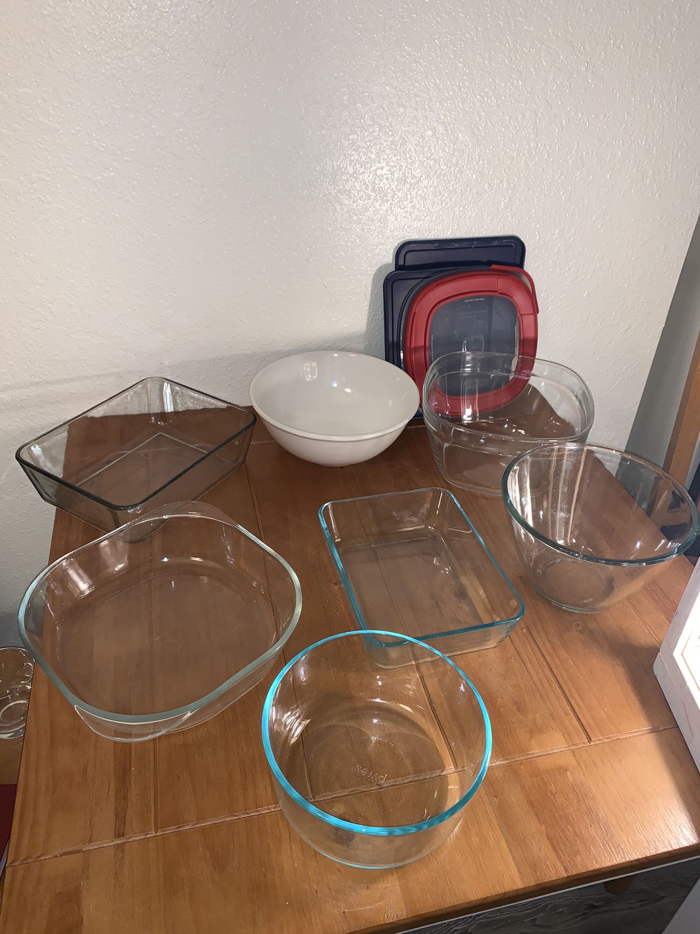 Glass Salad Bowls and Pyrexes