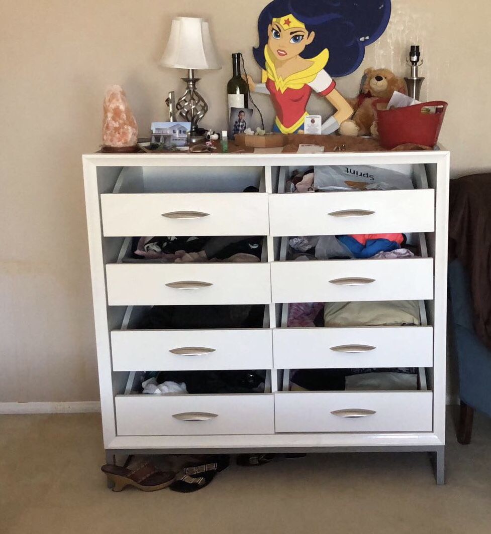Victoria Secret Dresser
