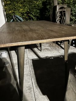 2 Tables