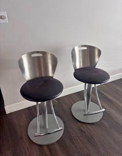 Modern Metal Swivel Bar Stools